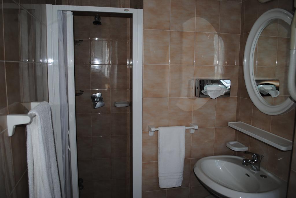 Hotel Villa Edelweiss Chianciano Terme Habitación foto