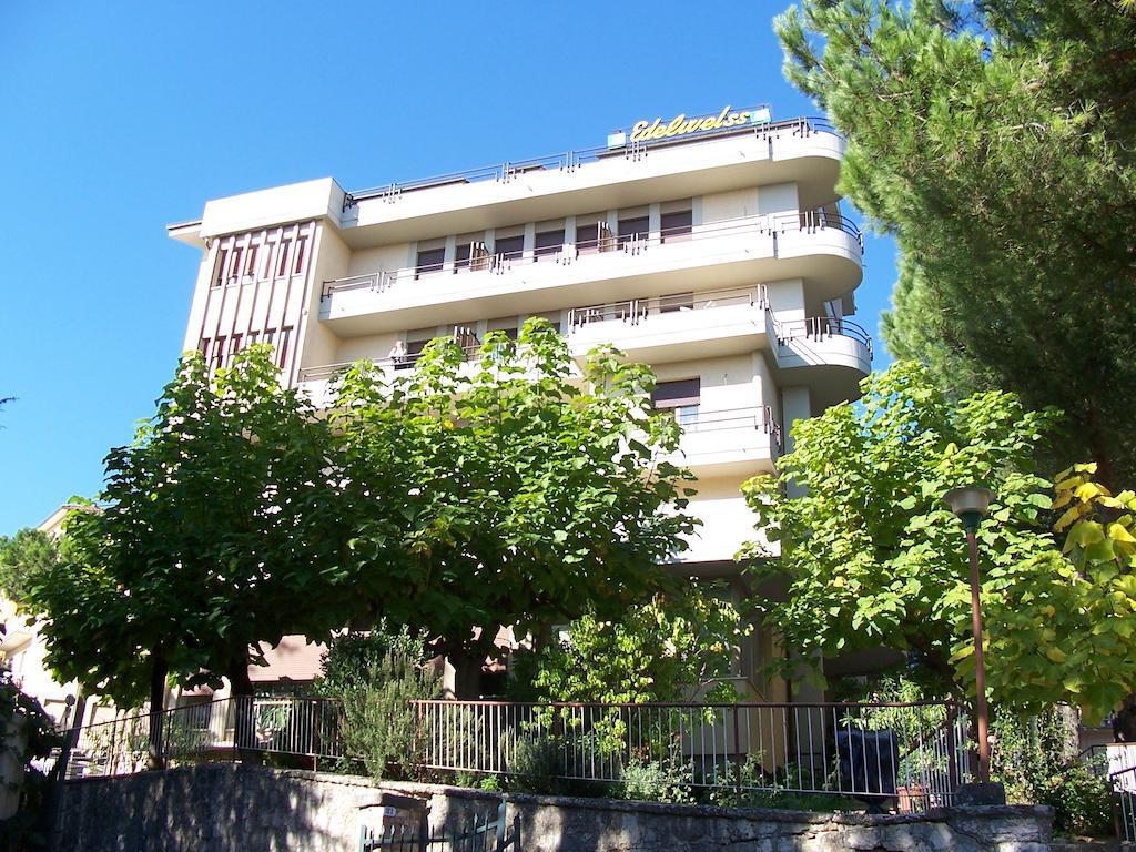 Hotel Villa Edelweiss Chianciano Terme Exterior foto