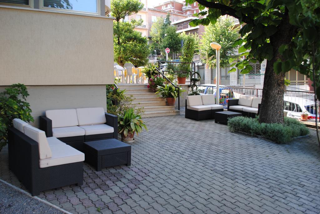 Hotel Villa Edelweiss Chianciano Terme Exterior foto